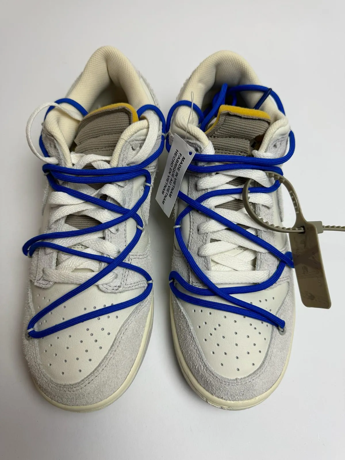 Off White x Nike Dunk Low "Lot 32"