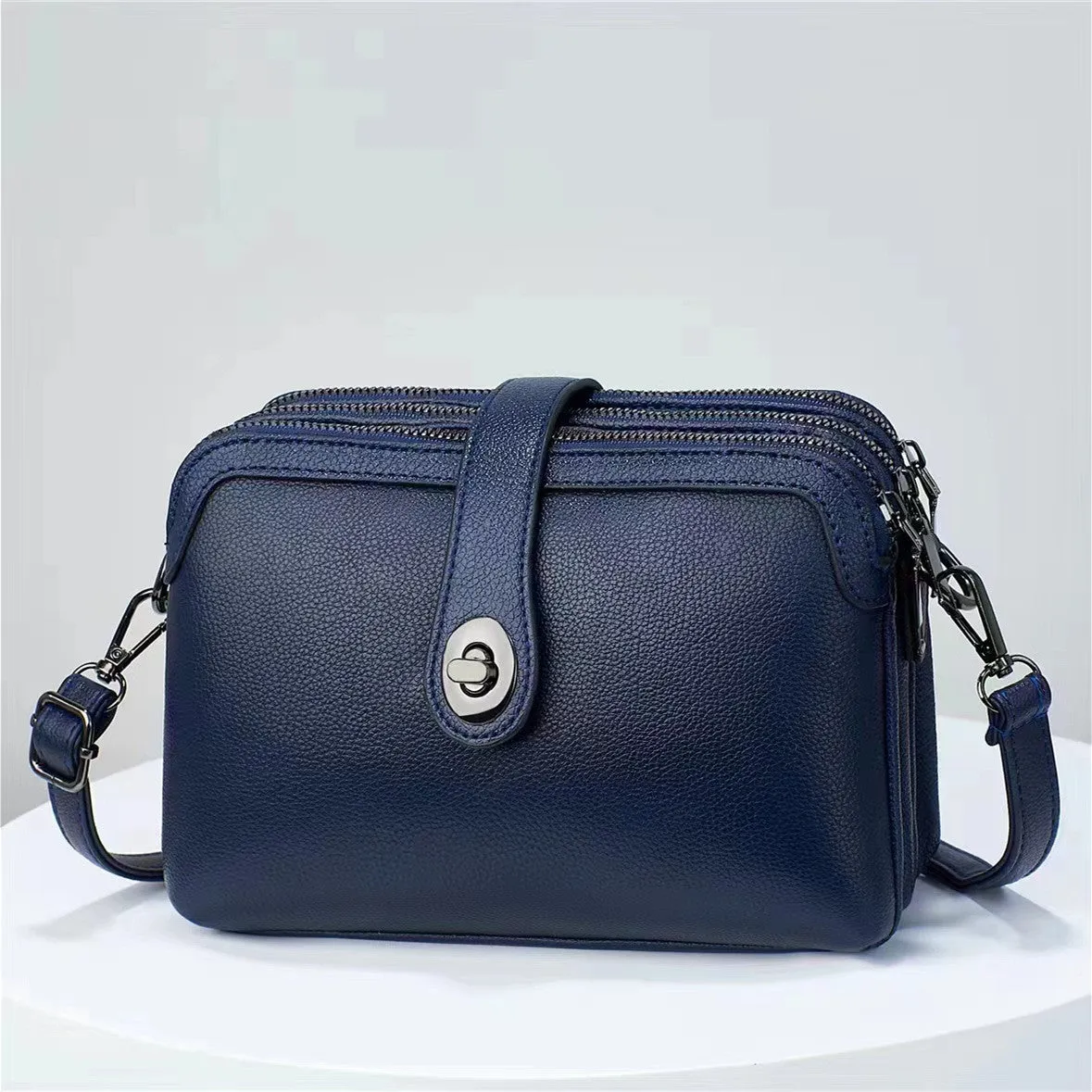 Solid Color Large Capacity Simple Shoulder Bag