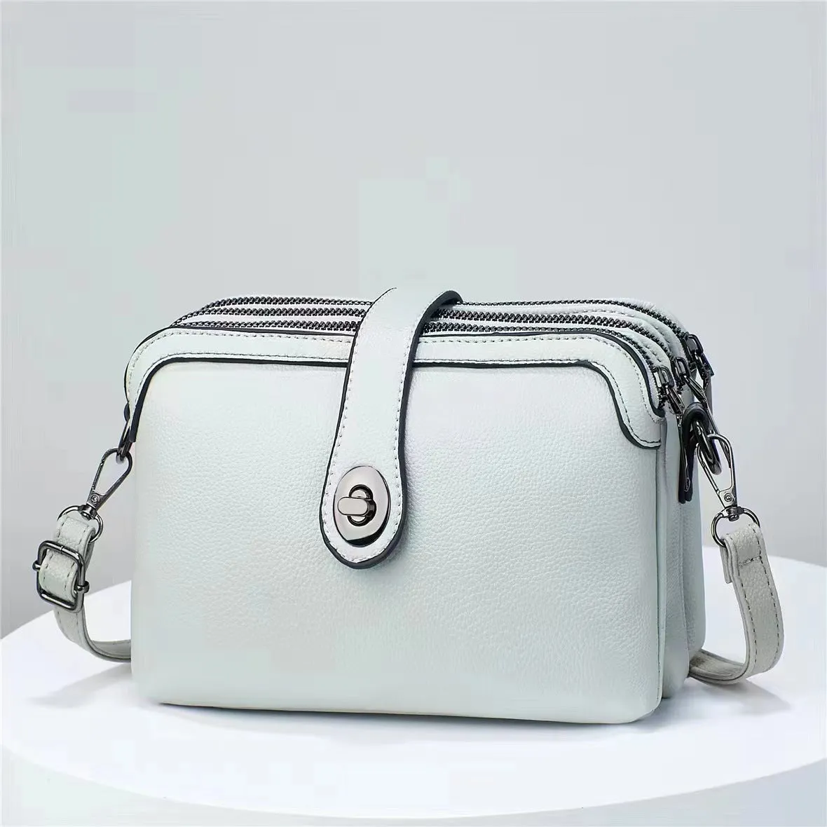 Solid Color Large Capacity Simple Shoulder Bag