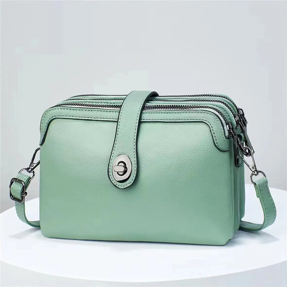 Solid Color Large Capacity Simple Shoulder Bag