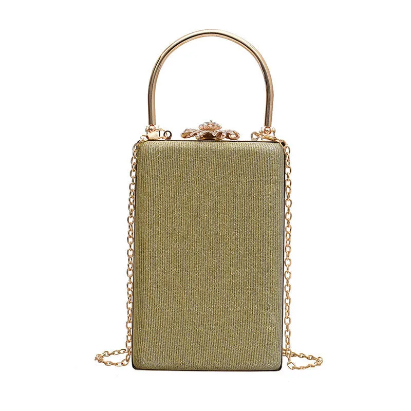 Timeless Treasure: A vintage-inspired dinner bag that's a true treasure for any woman!