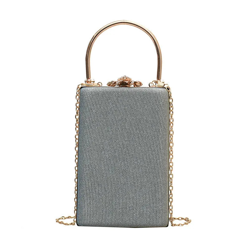 Timeless Treasure: A vintage-inspired dinner bag that's a true treasure for any woman!