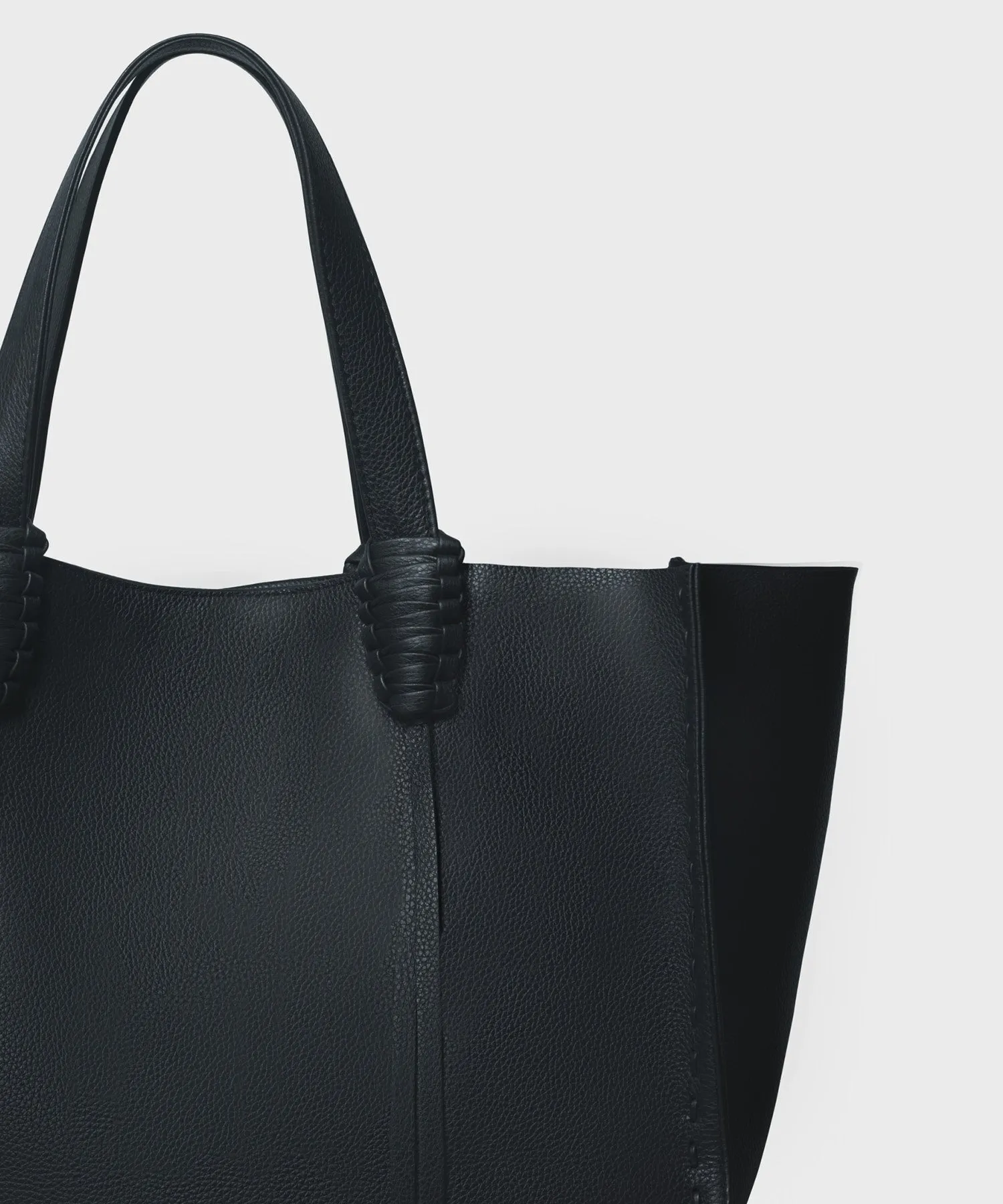 Tote 23 Grained Leather Black